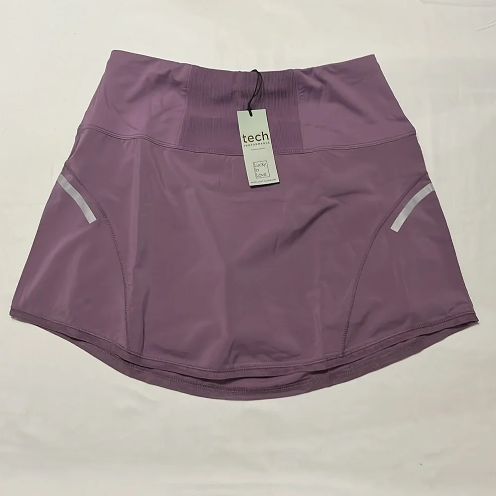 Lucky In Love Womens Tech Flight Short Golf Skort in Dusk Purple NWT
